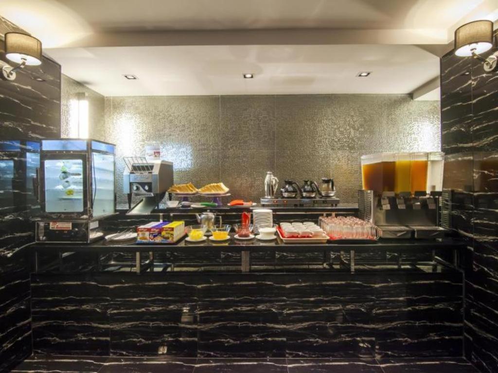 First House Hotel