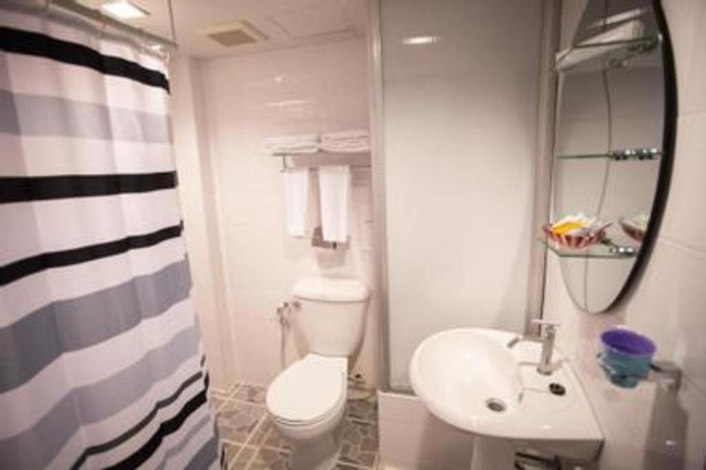 First House Hotel 3*
