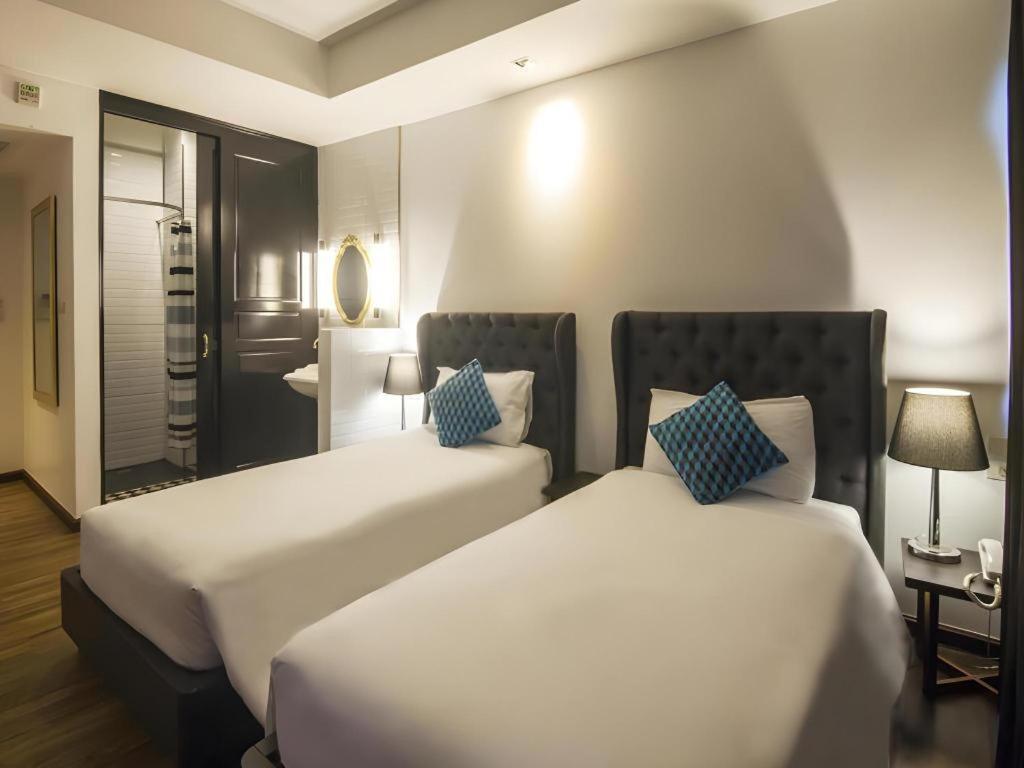 First House Hotel 3*