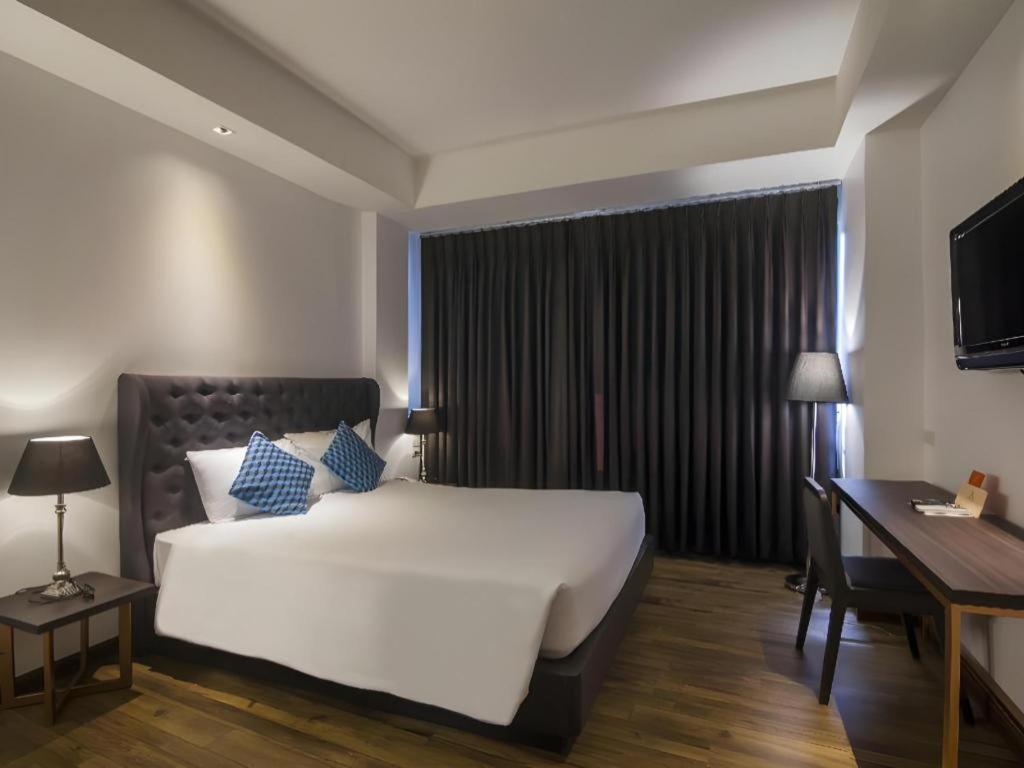 First House Hotel 3*