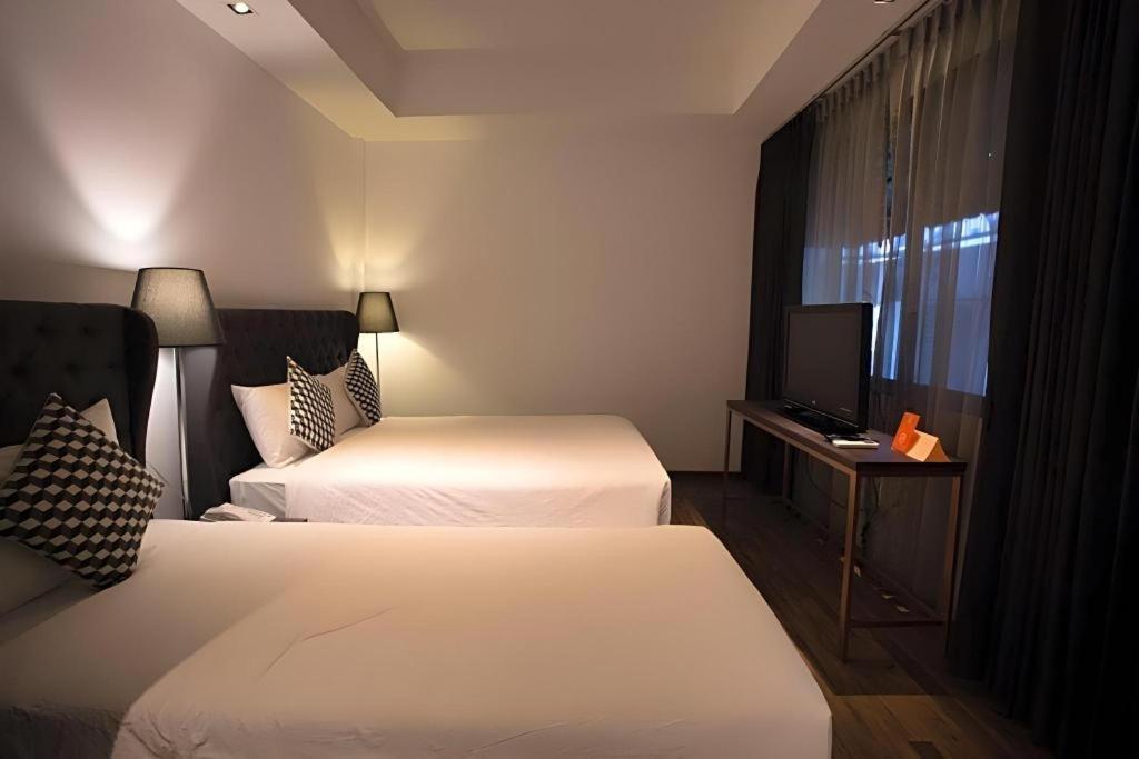 First House Hotel 3*