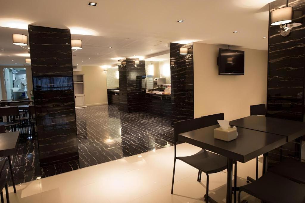 First House 3* Bangkok