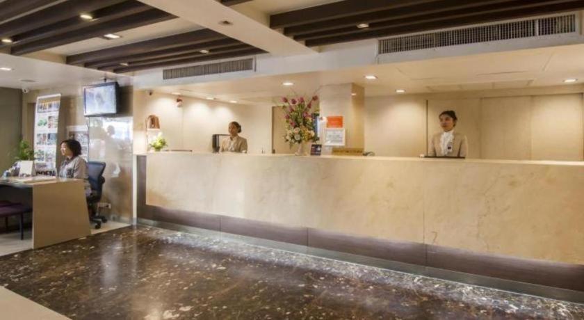 First House Hotel 3*