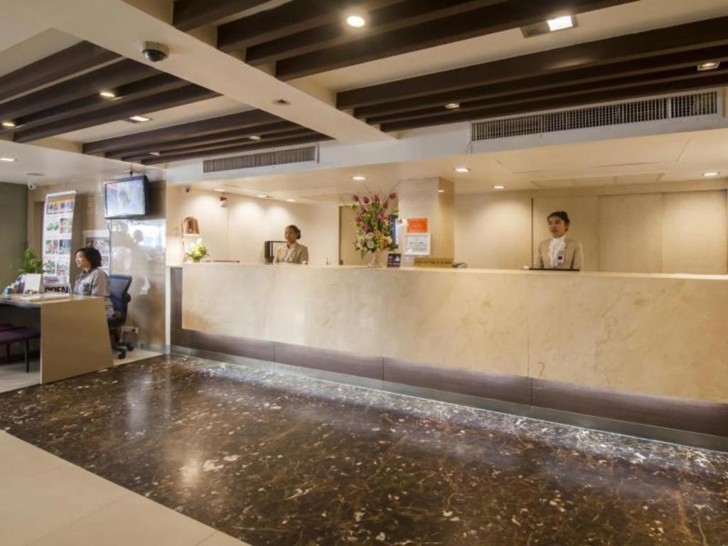 Hotel First House 3*